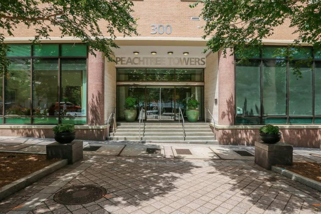 Center Downtown! King Bed! Private Balcony! Pt8I Villa Atlanta Bagian luar foto
